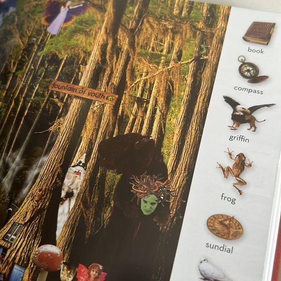 Spot What Travel Edition By Hinkler Explore Including Magnifying Glass New - Picture 8 of 8